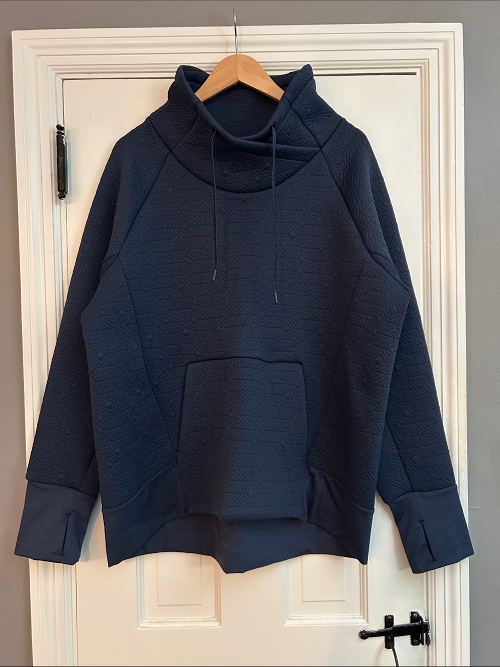 Athleta Navy Patterned Pullover BRAND NEW w/o Tags